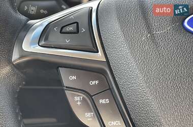 Внедорожник / Кроссовер Ford Edge 2022 в 