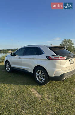 Внедорожник / Кроссовер Ford Edge 2019 в 