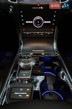 Внедорожник / Кроссовер Ford Edge 2019 в 