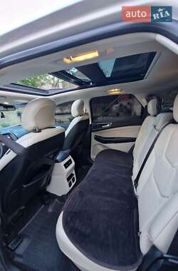 Внедорожник / Кроссовер Ford Edge 2019 в 