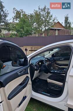 Внедорожник / Кроссовер Ford Edge 2019 в 
