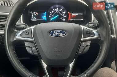 Внедорожник / Кроссовер Ford Edge 2018 в 