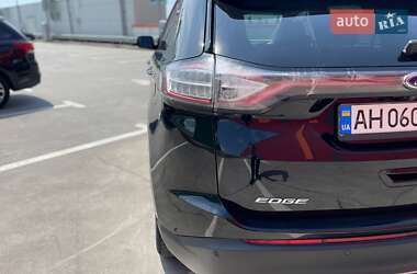Внедорожник / Кроссовер Ford Edge 2018 в 