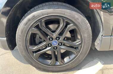Внедорожник / Кроссовер Ford Edge 2018 в 