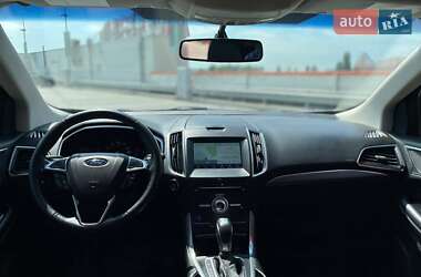 Внедорожник / Кроссовер Ford Edge 2018 в 