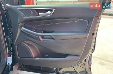 Внедорожник / Кроссовер Ford Edge 2018 в 