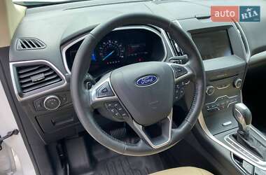 Внедорожник / Кроссовер Ford Edge 2016 в 