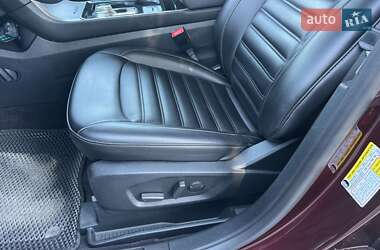 Позашляховик / Кросовер Ford Edge 2020 в 