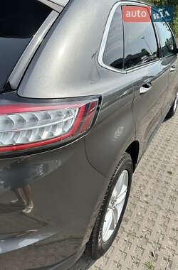 Внедорожник / Кроссовер Ford Edge 2018 в 