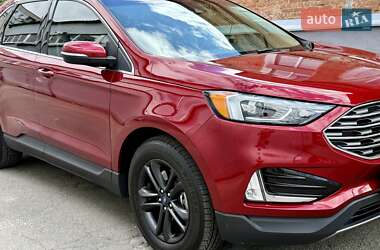 Внедорожник / Кроссовер Ford Edge 2019 в 