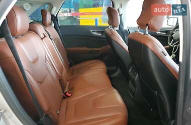Внедорожник / Кроссовер Ford Edge 2017 в 