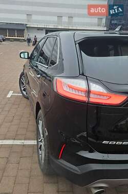 Внедорожник / Кроссовер Ford Edge 2019 в 