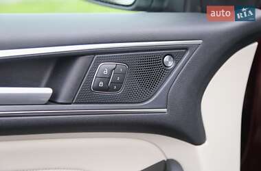Внедорожник / Кроссовер Ford Edge 2019 в 