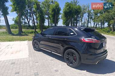 Внедорожник / Кроссовер Ford Edge 2018 в 