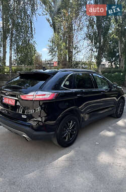 Внедорожник / Кроссовер Ford Edge 2020 в 