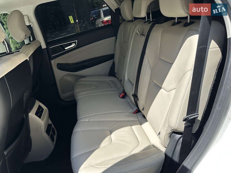 Внедорожник / Кроссовер Ford Edge 2017 в Ивано-Франковске
