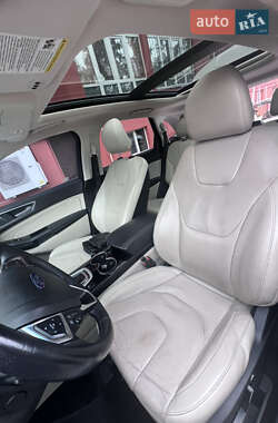 Позашляховик / Кросовер Ford Edge 2017 в 