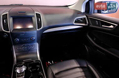 Внедорожник / Кроссовер Ford Edge 2018 в 