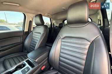 Внедорожник / Кроссовер Ford Edge 2022 в 