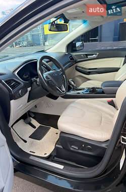 Внедорожник / Кроссовер Ford Edge 2015 в 
