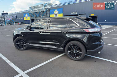 Внедорожник / Кроссовер Ford Edge 2015 в 
