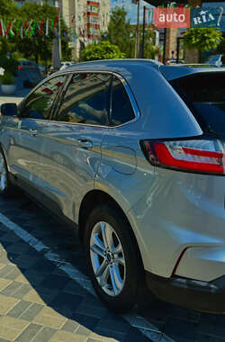 Внедорожник / Кроссовер Ford Edge 2020 в 