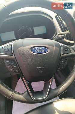 Внедорожник / Кроссовер Ford Edge 2021 в 
