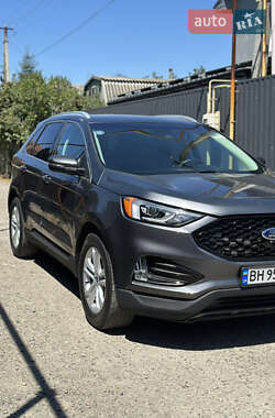Внедорожник / Кроссовер Ford Edge 2019 в 
