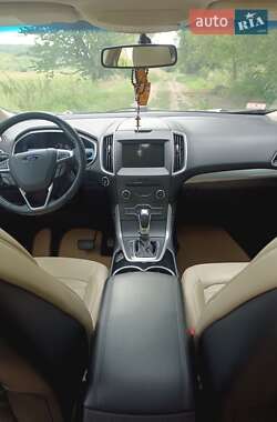 Внедорожник / Кроссовер Ford Edge 2017 в 