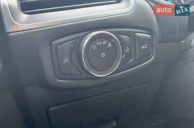 Внедорожник / Кроссовер Ford Edge 2017 в 