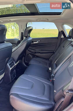 Внедорожник / Кроссовер Ford Edge 2018 в 