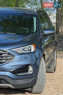 Внедорожник / Кроссовер Ford Edge 2018 в 