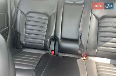 Внедорожник / Кроссовер Ford Edge 2015 в 