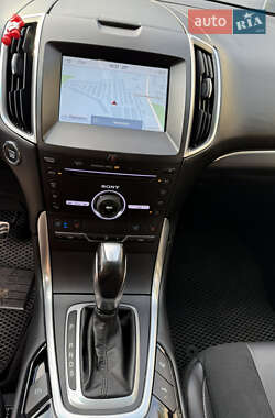 Внедорожник / Кроссовер Ford Edge 2016 в Черновцах