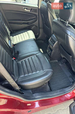 Внедорожник / Кроссовер Ford Edge 2015 в 