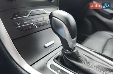 Внедорожник / Кроссовер Ford Edge 2016 в 