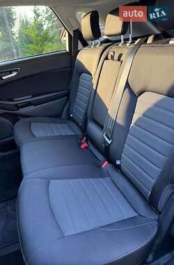 Внедорожник / Кроссовер Ford Edge 2018 в 