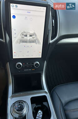 Внедорожник / Кроссовер Ford Edge 2022 в 