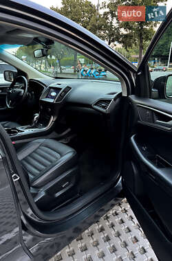 Внедорожник / Кроссовер Ford Edge 2016 в 