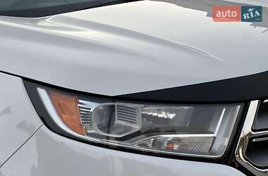 Внедорожник / Кроссовер Ford Edge 2016 в 