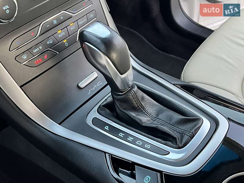 Внедорожник / Кроссовер Ford Edge 2016 в Ровно