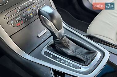Внедорожник / Кроссовер Ford Edge 2016 в 