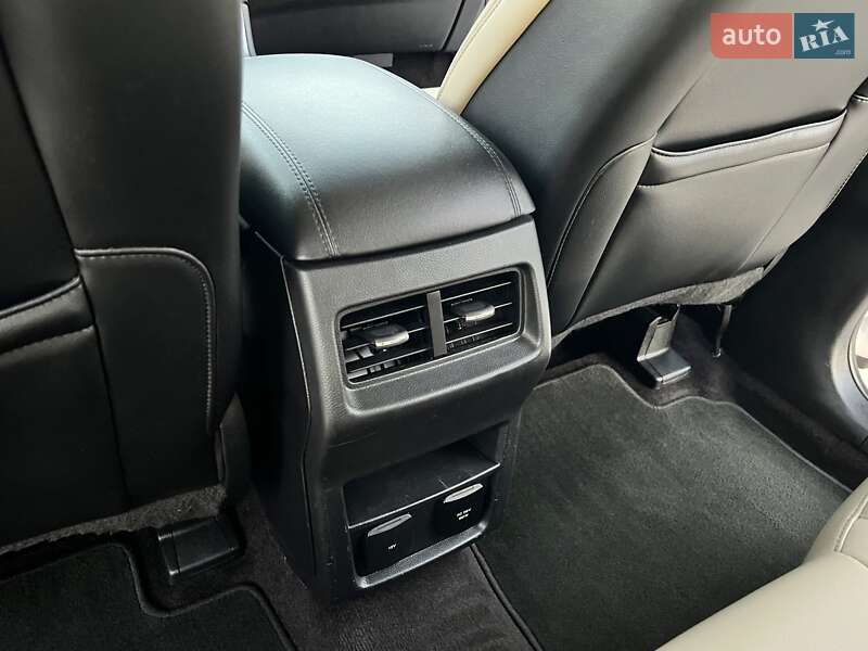 Внедорожник / Кроссовер Ford Edge 2016 в Ровно