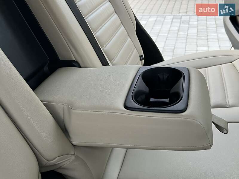Внедорожник / Кроссовер Ford Edge 2016 в Ровно