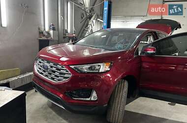 Внедорожник / Кроссовер Ford Edge 2019 в 