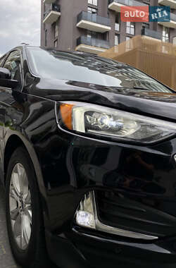 Внедорожник / Кроссовер Ford Edge 2020 в 