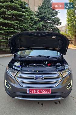 Внедорожник / Кроссовер Ford Edge 2017 в 