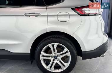 Внедорожник / Кроссовер Ford Edge 2018 в 