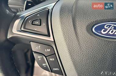 Внедорожник / Кроссовер Ford Edge 2018 в 