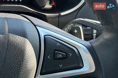 Внедорожник / Кроссовер Ford Edge 2018 в 